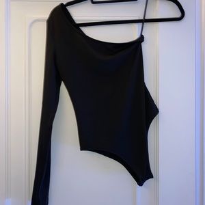 ONE ARM BODY SUIT